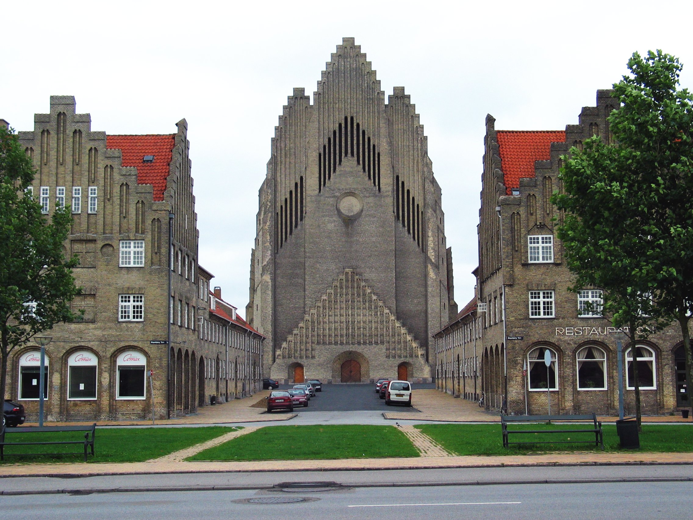 Grundtvigs Church, Copenhagen, Denmark | World Churches